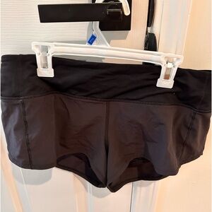 Lululemon Speed Up 2.5 inch shorts
